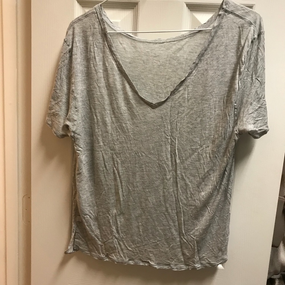 Lululemon Gray Crop Tee- Size 6 (small)